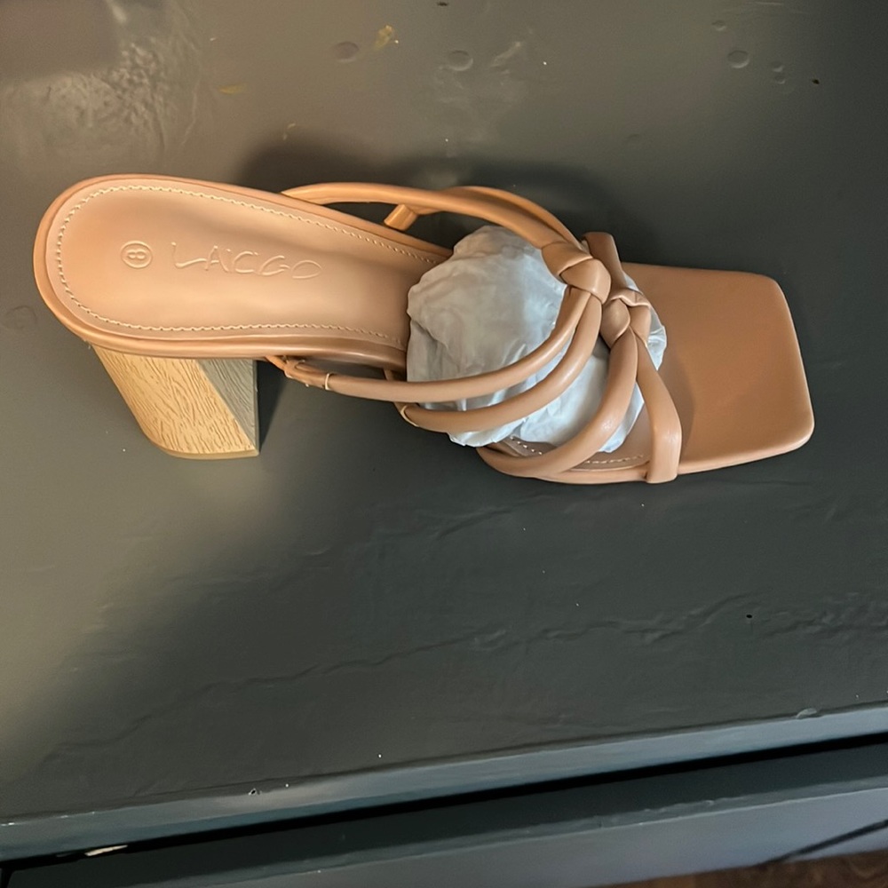 Women’s chunky block heel faux leather party sandals in nude. Size 8